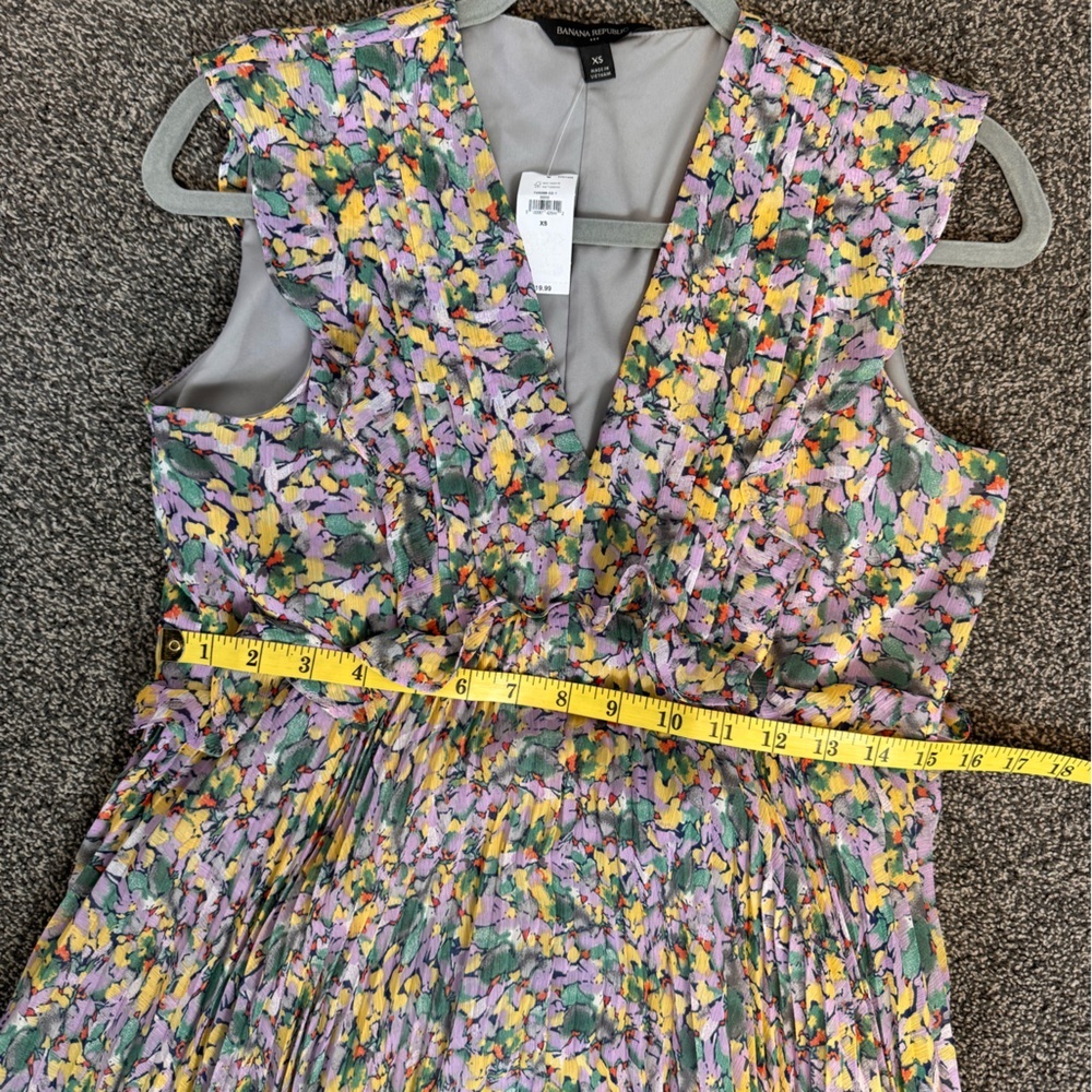 Banana Republic Sleeveless Floral Ruffle Pleated Midi Dress Sz XS Deep VNeck NWT - Picture 11 of 12